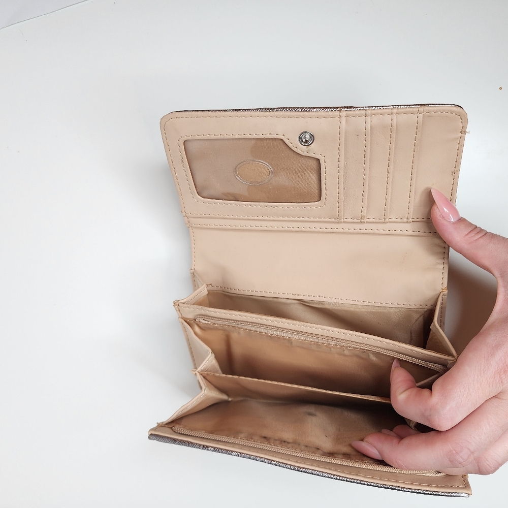 GUESS wallet - Picture 4 of 5